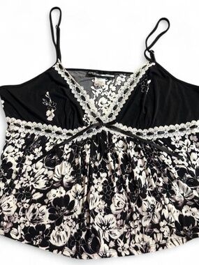 Studio Donatello Black White Floral Lace Cami